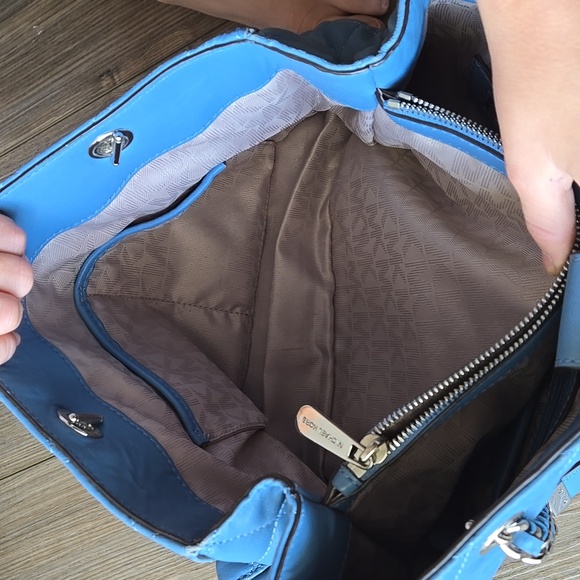 Michael Kors Susannah Small North South Tote - Picture 11 of 12